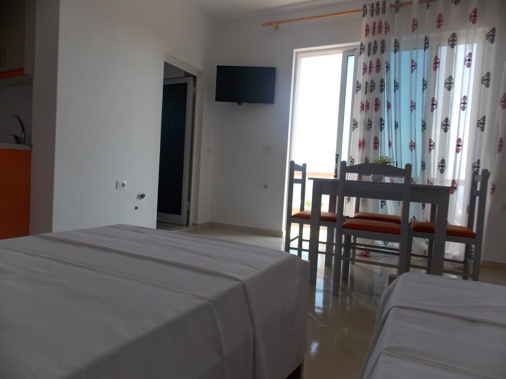 Guest House Vila Bega Saranda Kültér fotó