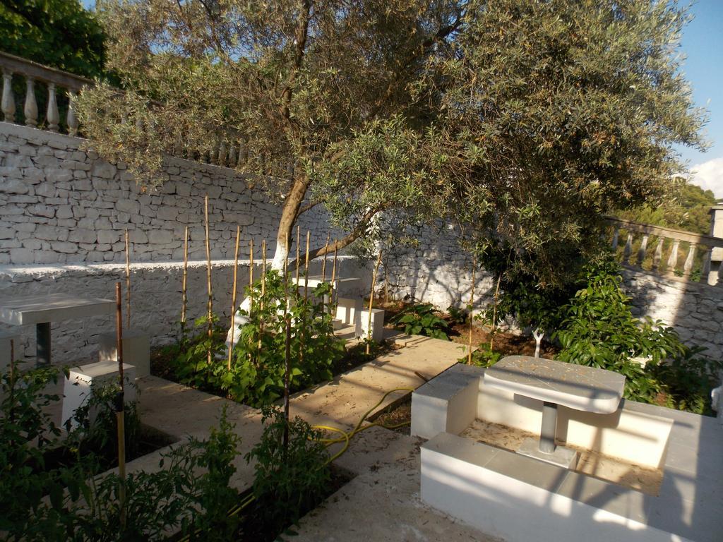 Guest House Vila Bega Saranda Kültér fotó