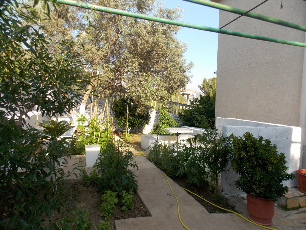 Guest House Vila Bega Saranda Kültér fotó