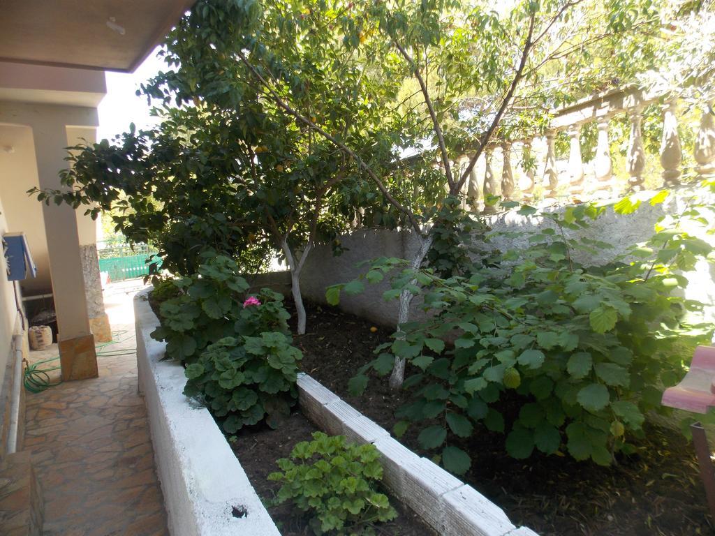 Guest House Vila Bega Saranda Kültér fotó