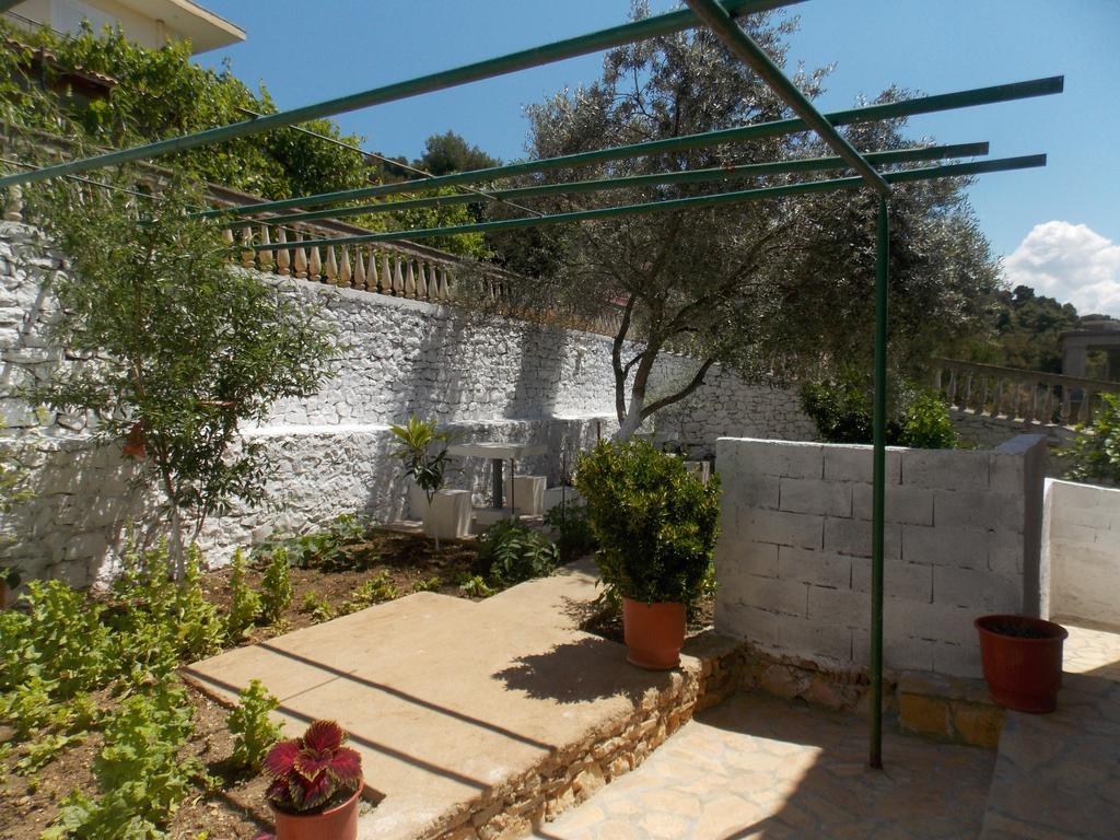 Guest House Vila Bega Saranda Kültér fotó