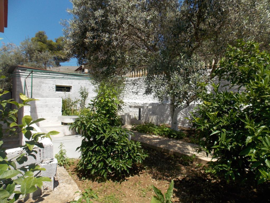Guest House Vila Bega Saranda Kültér fotó